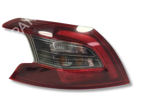 Used Left taillight Left taillight PEUGEOT 308 II (LB_, LP_, LW_, LH_, L3_) 1.5 BlueHDI 100 (102 hp) 40281472 40281472