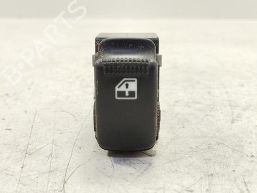Interrupteur de vitre arrière droite HYUNDAI MATRIX (FC) 1.5 CRDi (82 hp) 29173048