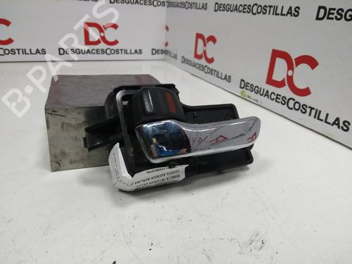 Front left interior door handle TOYOTA AVENSIS (_T22_) 2.0 D-4D (CDT220_, CDT220R) CROMADO |