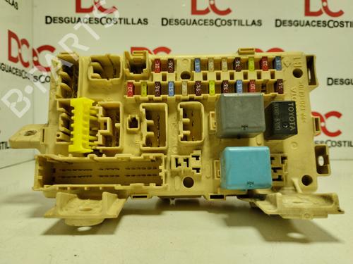 Used Fuse box TOYOTA AVENSIS (_T25_) 2.0 D-4D (ADT250_, ADT250R) (126 hp) 17412476
