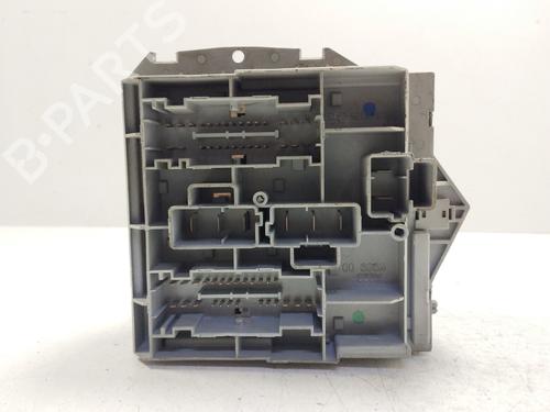 Skrzynka bezpieczników FIAT STILO (192_) 1.6 16V (192_XB1A) | BP29982733E1