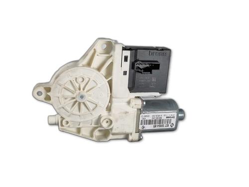 Used Right rear window motor Right rear window motor RENAULT MEGANE III Hatchback (BZ0/1_, B3_) [2008-2026] 39075972 39075972