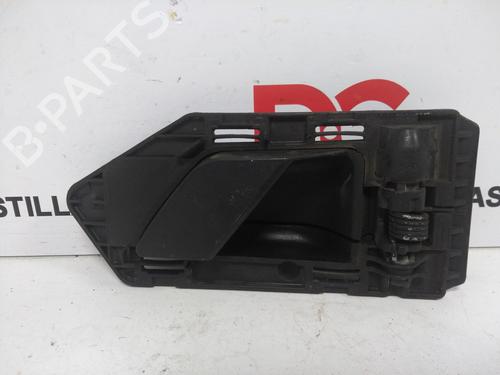Venstre fortil invendig håndtag PEUGEOT PARTNER MPV (5_, G_) 1.9 D 4x4 (69 hp) 31189336