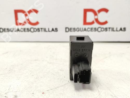 Left rear window switch PEUGEOT 307 Break (3E) 2.0 | BP27452216I29 
