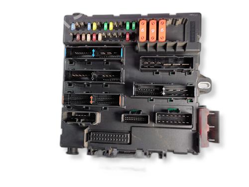 Used Fuse box Fuse box OPEL VECTRA C GTS (Z02) [2002-2009] 35751197 35751197