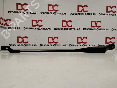 Used Front windshield wiper arm Front windshield wiper arm 39077524 39077524