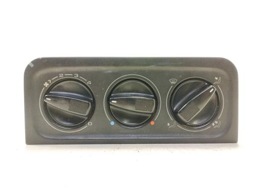 Used Climate control VW GOLF III (1H1) 2.0 GTI 16V (150 hp) 26332826