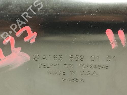 Used Glove box MERCEDES-BENZ M-CLASS (W163) ML 270 CDI (163.113) (163 hp) 20695465