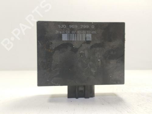 Módulo eletrónico VW GOLF IV (1J1) 1.6 (100 hp) 30196188