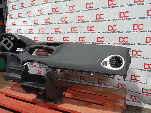 Dashboard RENAULT CLIO III (BR0/1, CR0/1) 1.5 dCi (BR17, CR17) | BP28180573C46 