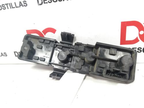 Used Lamp holder CITROËN XSARA PICASSO (N68) 2.0 HDi (90 hp) 17403772