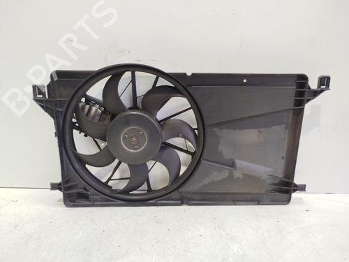 radiator-fan-ford-focus-ii-da_-hcp-dp-2004-2005-2006-2007-2008-2009-2010-2011-2012-2013-36218419 main image
