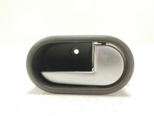Maneta interior trasera derecha FORD FIESTA V (JH_, JD_) 1.4 16V (80 hp) 32086414