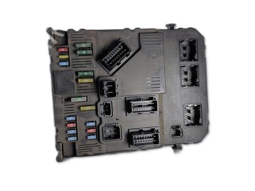 Used Fuse box PEUGEOT 407 (6D_) [2004-2011]  32383742