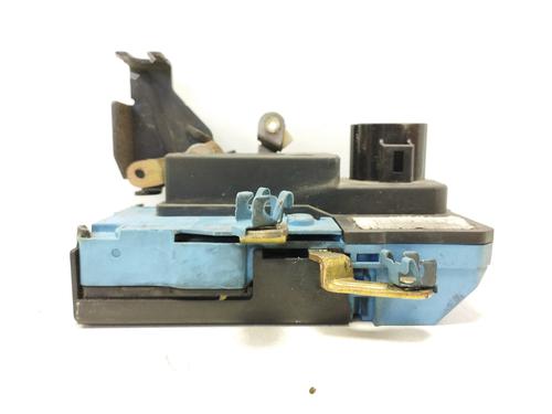 Used Front left lock VOLVO V70 II (285) D5 (163 hp) 17422591
