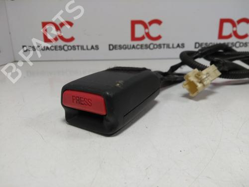 Used Front right seatbelt TOYOTA COROLLA (_E12_) 2.0 D-4D (CDE120R, CDE120L_) (116 hp) 17402243