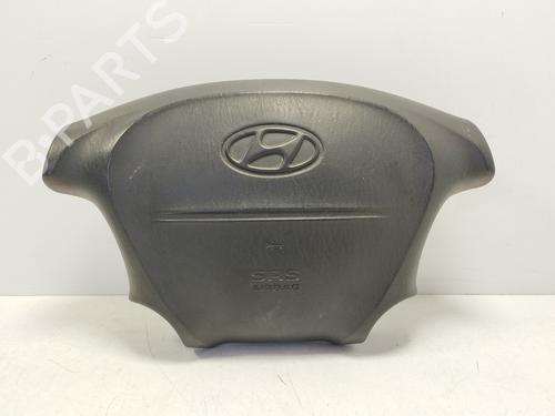 Used Driver airbag HYUNDAI H-1 / STAREX Bus (A1) [1997-2025]  17421360