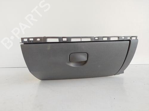 Used Glove box RENAULT CLIO III (BR0/1, CR0/1) 1.2 16V (BR0P, CR0P) (101 hp) 28715359