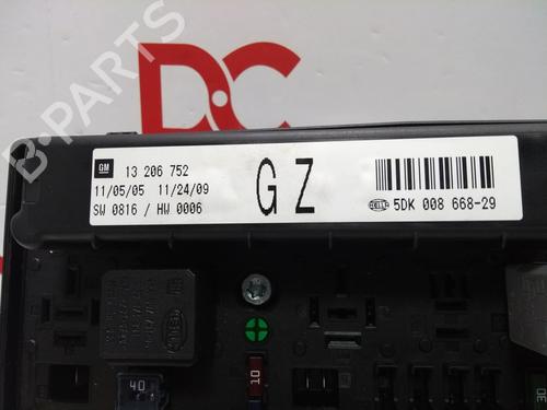 Fuse box OPEL ASTRA H (A04)  | BP17399598E1 