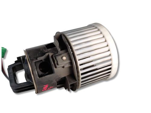 Used Heater blower motor Heater blower motor PEUGEOT 308 II (LB_, LP_, LW_, LH_, L3_) 1.5 BlueHDI 100 (102 hp) 40009164 40009164