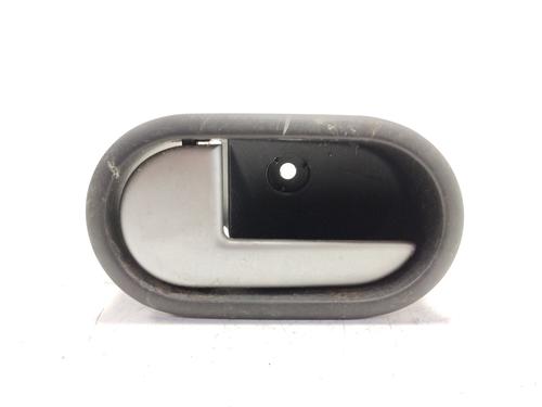 Used Front left interior door handle FORD FIESTA V (JH_, JD_) 1.6 TDCi (90 hp) 18479765