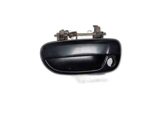 front-left-exterior-door-handle-hyundai-accent-ii-lc-1999-2000-2001-2002-2003-2004-2005-2006-2007-2008-2009-2010-2011-2012-31840320 main image