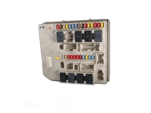 Used Fuse box RENAULT CLIO III (BR0/1, CR0/1) [2005-2014]  31343648