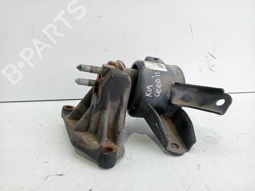 Engine mount KIA CEE'D (JD) | BP31988258M89