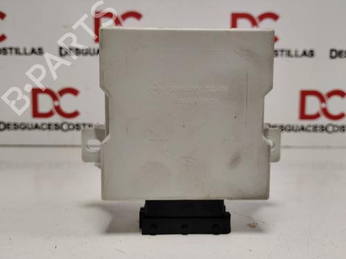 Used Electronic module TOYOTA AVENSIS Saloon (_T25_) 2.0 D-4D (CDT250_, CDT250R) (116 hp) 17414236