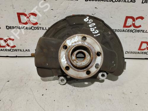 Used Right front steering knuckle VOLVO XC70 I Cross Country (295) D5 AWD (185 hp) 17422865