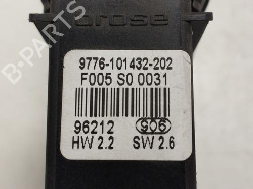Left front window motor SEAT LEON (1M1)  | BP27223838E21 
