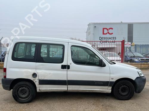 Right headlight CITROËN BERLINGO / BERLINGO FIRST MPV (MF_, GJK_, GFK_) 1.9 D (MFWJZ) | BP32305560C29