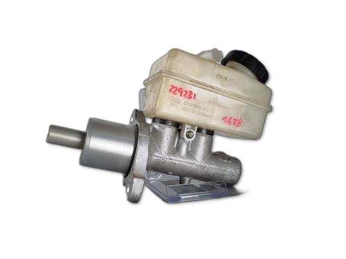 Used Brake master cylinder Brake master cylinder MERCEDES-BENZ B-CLASS Sports Tourer (W245) B 180 CDI (245.207) (109 hp) 39076089 39076089