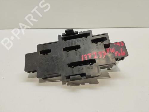 Used Lamp holder Lamp holder VW POLO Coupe (86C, 80) 1.3 G40 (113 hp) 40101983 40101983