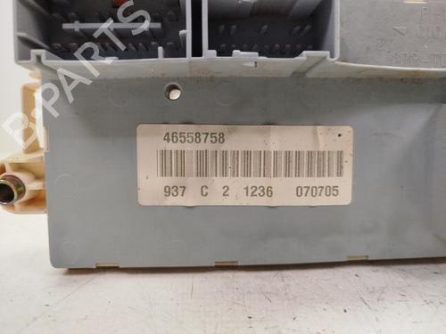 Fuse box ALFA ROMEO 147 (937_) 1.6 16V T.SPARK ECO (937.AXA1A, 937.BXA1A) | BP29982755E1