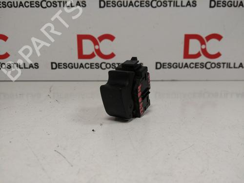 Interrupteur de vitre avant droite TOYOTA COROLLA Saloon (_E12_) 1.4 D-4D (NDE120_, NDE120R) (90 hp) 32085550