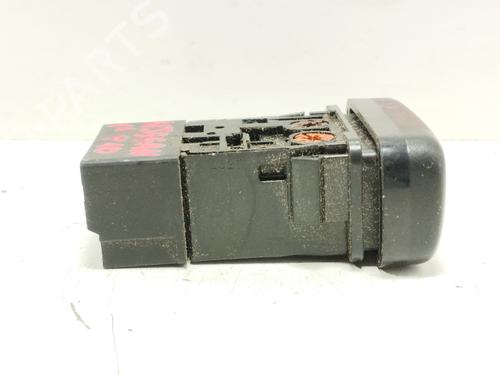 BP17424544I22 | Warning switch NISSAN PRIMERA (P10) 1.6 BP17424544I22