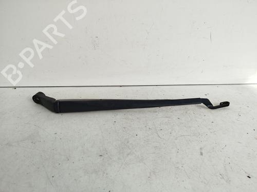 Used Front windshield wiper arm Front windshield wiper arm 39100739 39100739