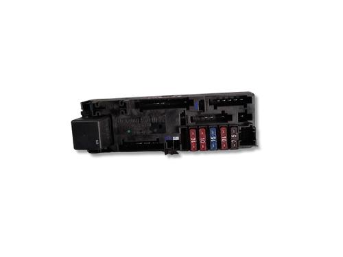 Used Fuse box Fuse box 39076442 39076442