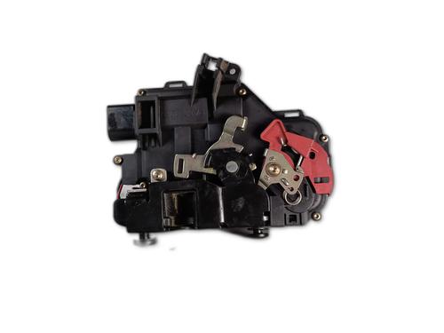 Used Front right lock Front right lock AUDI A4 B6 (8E2) 2.4 (170 hp) 33755209 33755209