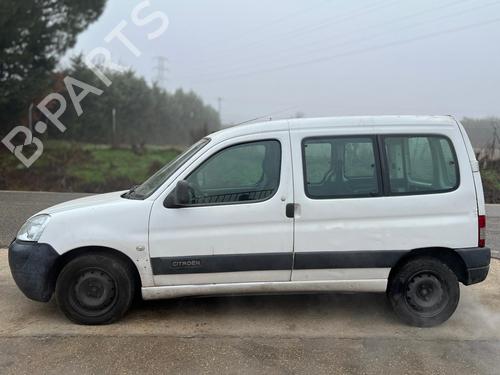 Right headlight CITROËN BERLINGO / BERLINGO FIRST MPV (MF_, GJK_, GFK_) 1.9 D (MFWJZ) | BP32305560C29