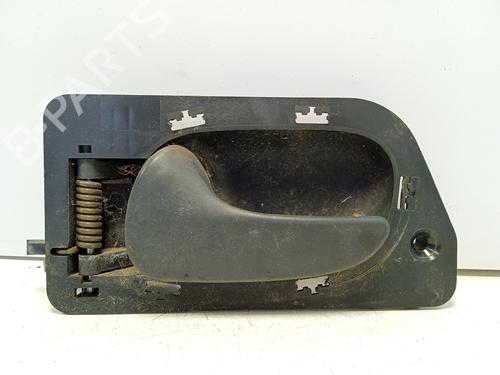 Venstre bagtil invendig håndtag RENAULT LAGUNA I (B56_, 556_) 2.2 D (B56F/2) (83 hp) 32086296