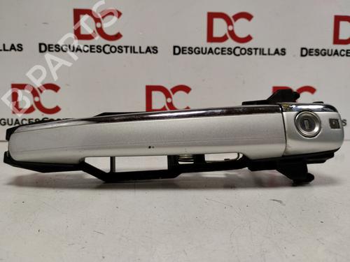 Used Front left exterior door handle MERCEDES-BENZ E-CLASS (W210) E 320 CDI (210.026) (197 hp) 25846158