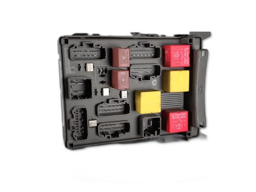 Sikringsdose RENAULT LAGUNA II (BG0/1_) 1.9 dCi (BG08, BG0G) (120 hp) 32404092