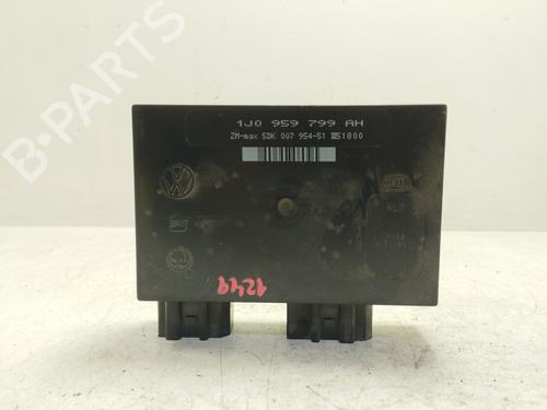 Used Electronic module SEAT LEON (1M1) [1999-2006]  30703485