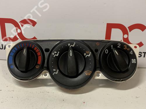 Used Climate control FORD FOCUS I (DAW, DBW) 1.8 TDCi (100 hp) 28355511