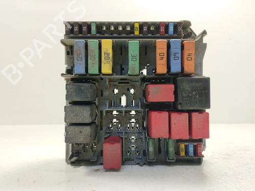 Used Fuse box Fuse box 39075363 39075363