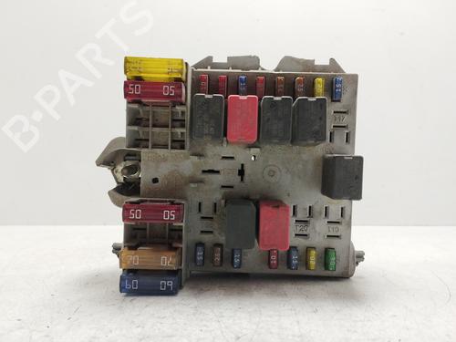 Używane Skrzynka bezpieczników FIAT STILO (192_) 2.4 20V (192_XD1A, 192AXD12) (170 hp) 29982724