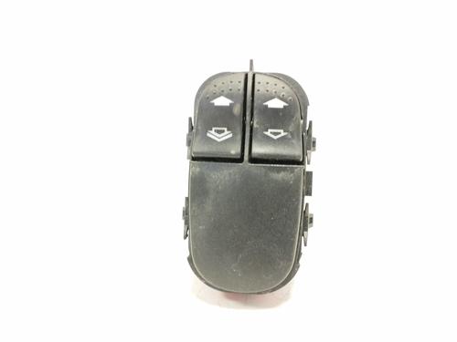 Used Left front window switch Left front window switch PEUGEOT 206 Hatchback (2A/C) [1998-2012] 35933479 35933479