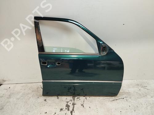 Used Right front door MERCEDES-BENZ C-CLASS (W202) C 250 Turbo-D (202.128) (150 hp) 28673655